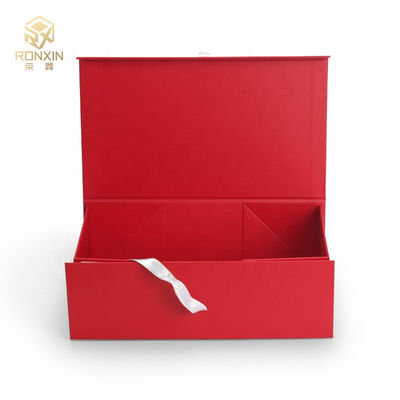 Red Paperboard Foldable Gift Boxes With Ribbon Gift Packaging