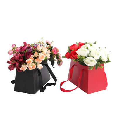 FSC Certificate Romantic Printed Paper Shopping Bag , Flower Packaging Boxes